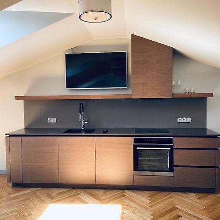 לייפאז'ה Roze Republikas Apartments מראה חיצוני תמונה