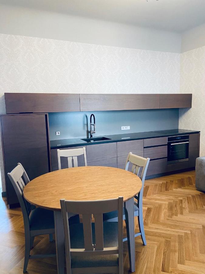 לייפאז'ה Roze Republikas Apartments מראה חיצוני תמונה